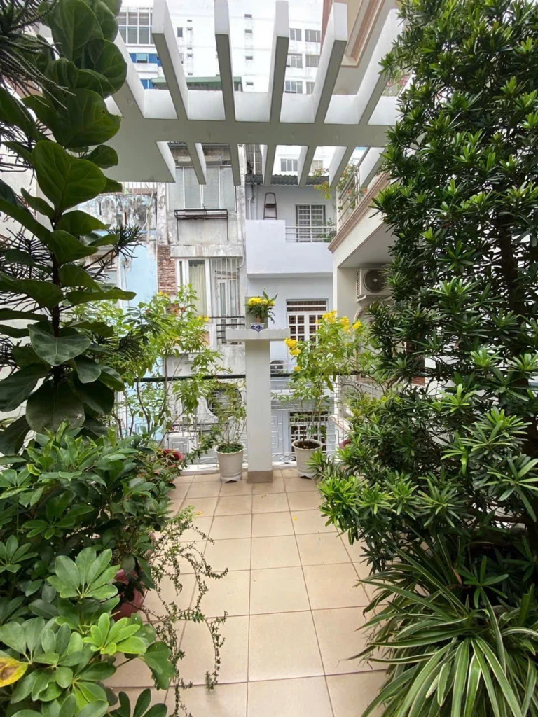 Bán Nhà Phú Nhuận -  Nhà 3 tầng, 78m², 4PN – Sân thượng trước sau – Giá 14 tỷ