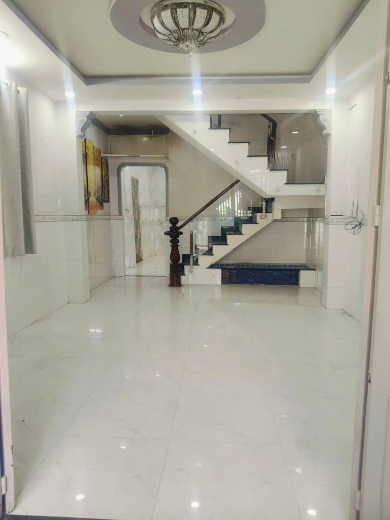 BÁN NHÀ HẺM DƯƠNG BÁ TRẠC, QUẬN 8, 54M², 2 TẦNG, LÔ GÓC SÁT HẺM XE HƠI, GIÁ 5.98 TỶ