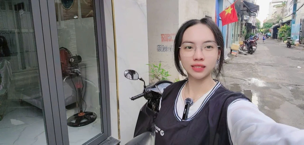 Mặt tiền Tân Phú - xe hơi tránh nhau chỉ với 3Đ hơn