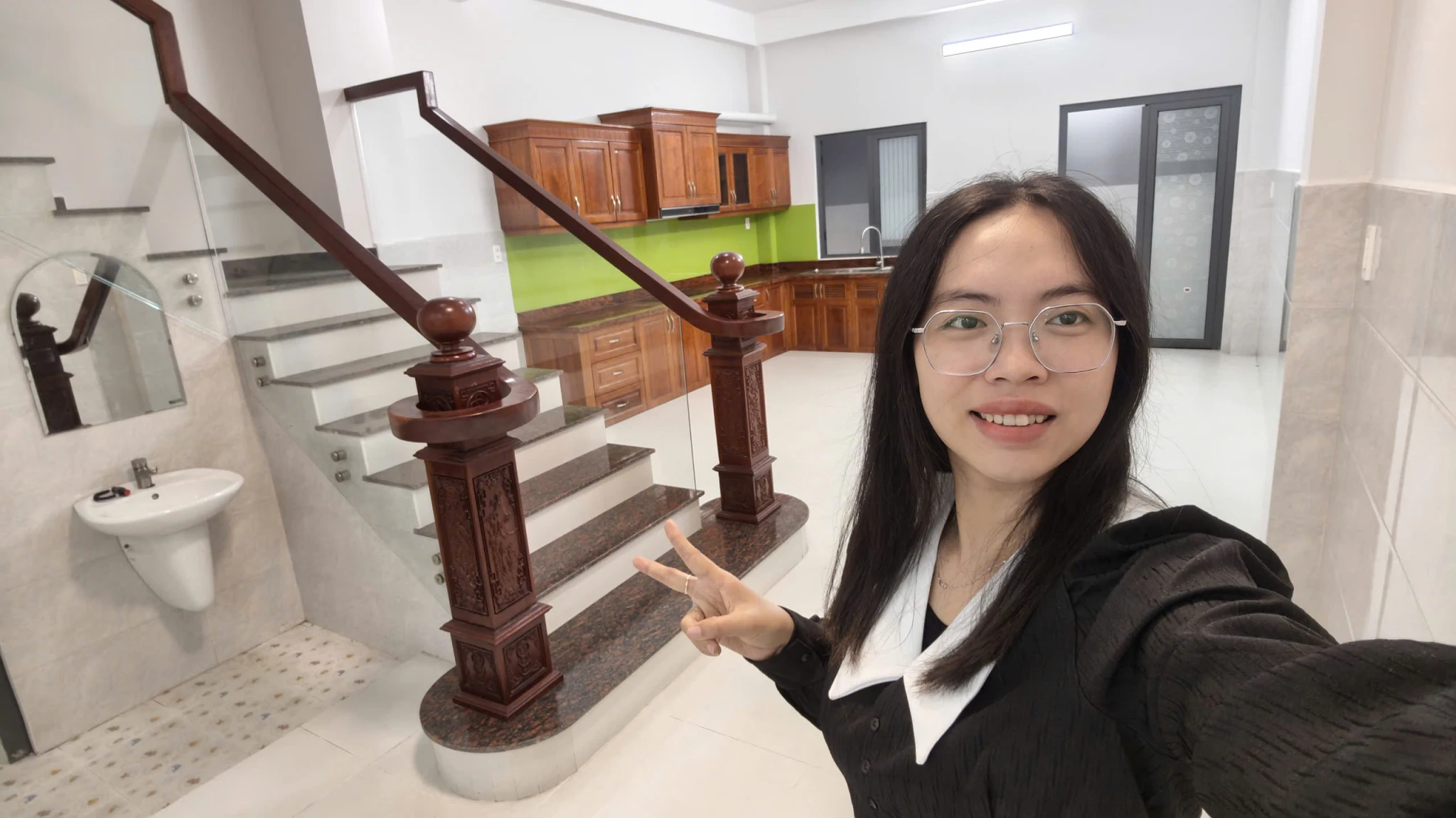 Nhà full nội thất ngay Gò Dầu Tân Phú, 84m2 ngang lớn 5m, 4tầng BTCT mà chỉ 7Đ hơn
