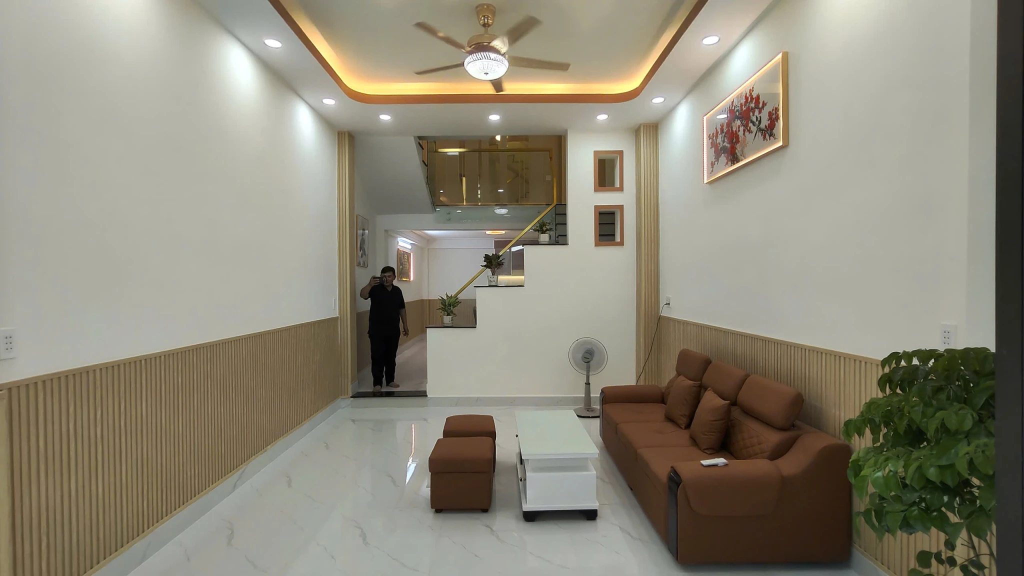 Ngay Bờ Kênh Tham Lương, nhà 4 tầng 52m2 hẻm xe hơi chỉ 6Đ nhỏ