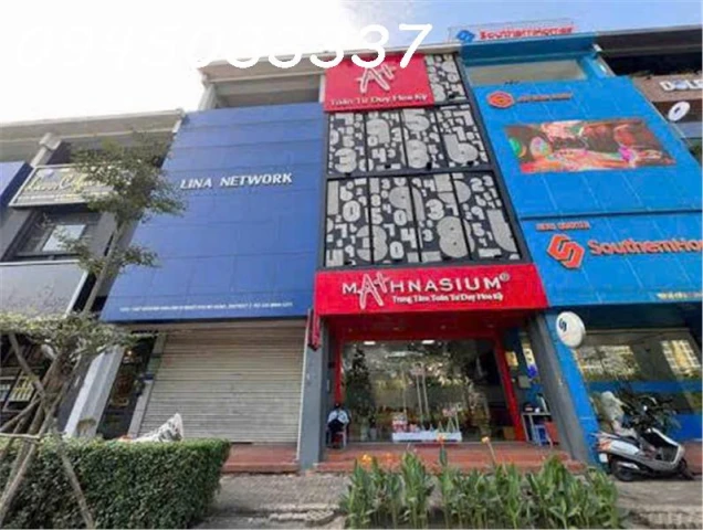 Bán nhà phố thương mại Mặt tiền Nguyễn Văn Linh - Phú Mỹ Hưng, Q7, Dt 111m2 (6m x 18.5m), nhà 5 tầng, giá 34 tỷ