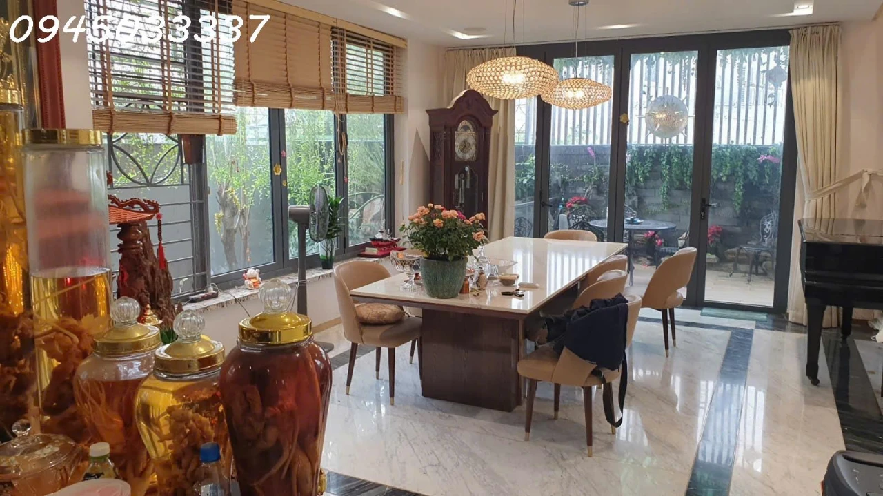 Bán biệt thự 5 tầng Phú Mỹ, Quận 7 gần Belleza, dt 278m2 (12x21m), giá 36 tỷ thương lượng