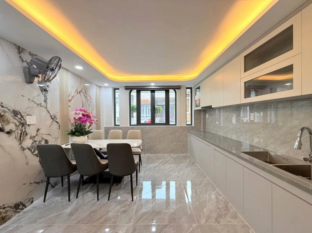 NHÀ MỚI FULL NỘI THẤT PHẠM VĂN CHIÊU GÒ VẤP – 4x15M, 5 TẦNG, GARA Ô TÔ – NHỈNH 8 TỶ