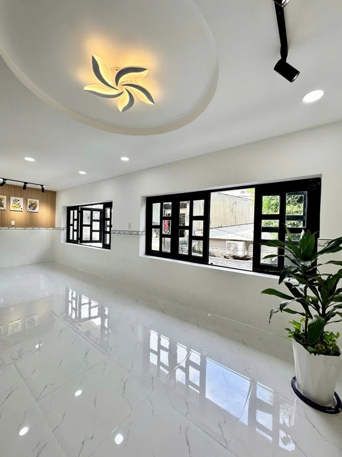 Nhà 3 Tầng mới đẹp - Ngang đẹp 8m sát mặt tiền Mã Lò - Đường Số 2 - Đường Số 4 HCM,BT 3 Tầng 1 trệt