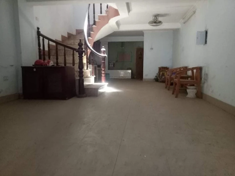 PHÂN LÔ - Ô TÔ TRÁNH - ĐỊNH CÔNG - NGÕ THÔNG - KINH DOANH - GARA 7 CHỖ - 70M 4T MT 5M GIÁ 5.5 TỶ.