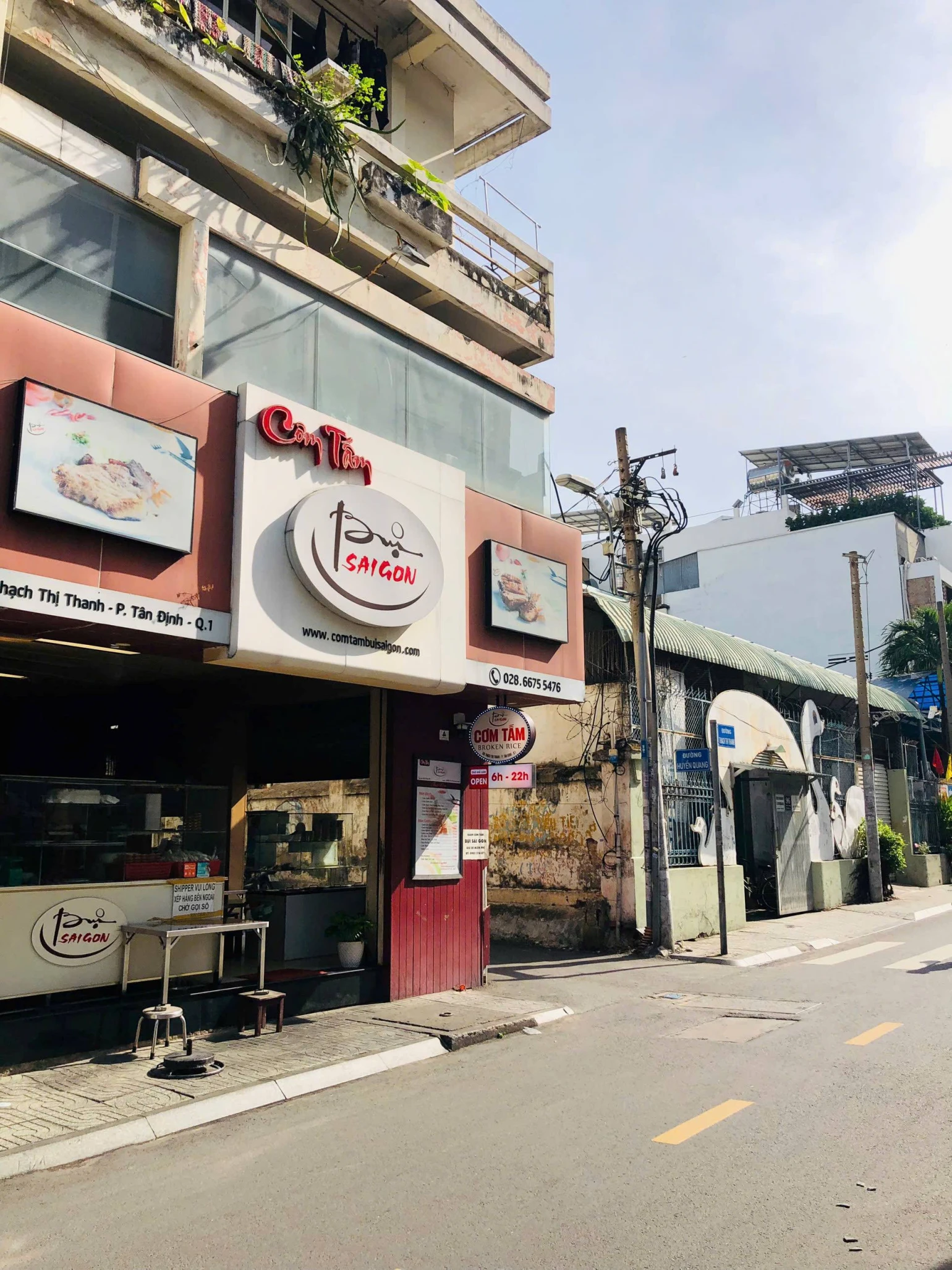 Bán nhà mặt phố tại 32 Huyền Quang, Phường Tân Định, Quận 1
