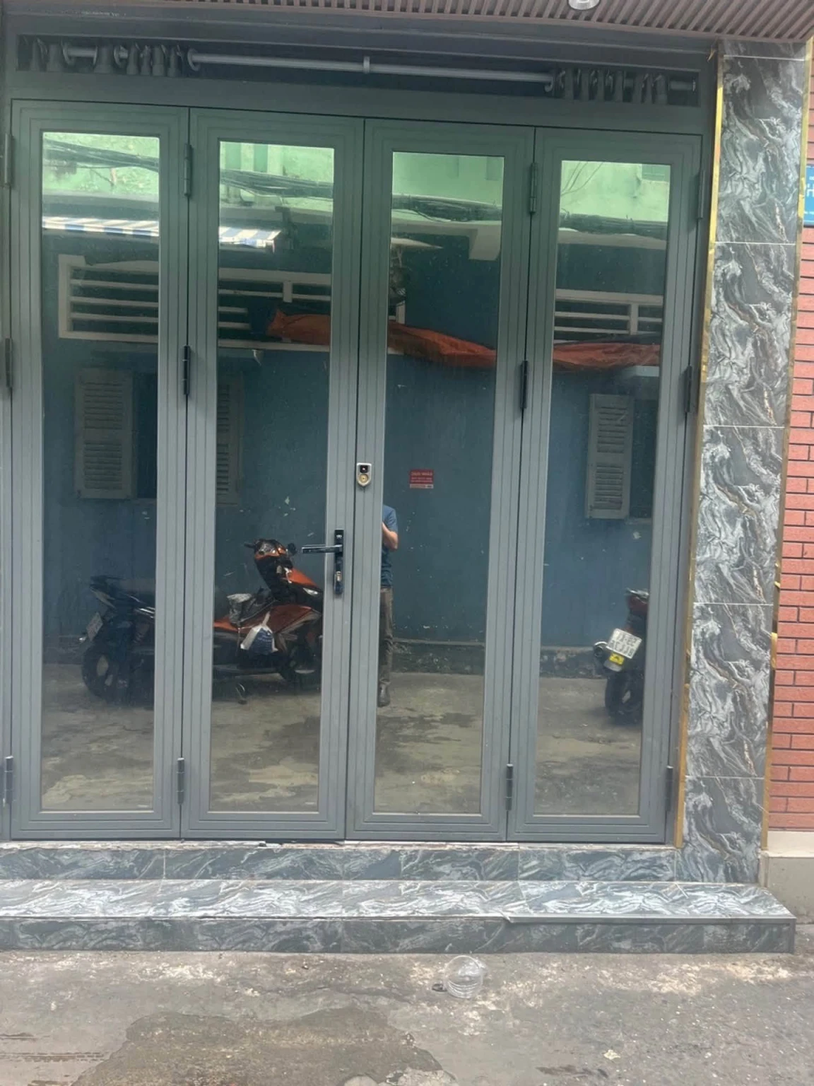 HXH thông Nguyễn Biểu - Cao Đạt trung tâm Q5, gần Trần Hưng Đạo chỉ 2phút qua Q1. Khu an ninh, dân trí, sạch sẽ.