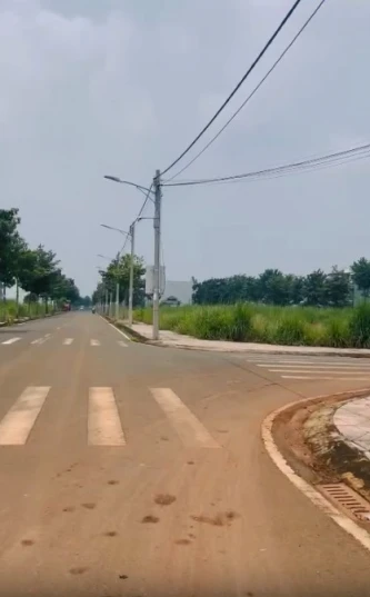 Chủ cần tiền bán gấp lô góc 200m2 Cát Tường Phú Hưng, full thổ cư, sát KCN, giá chỉ 3,3 tỷ