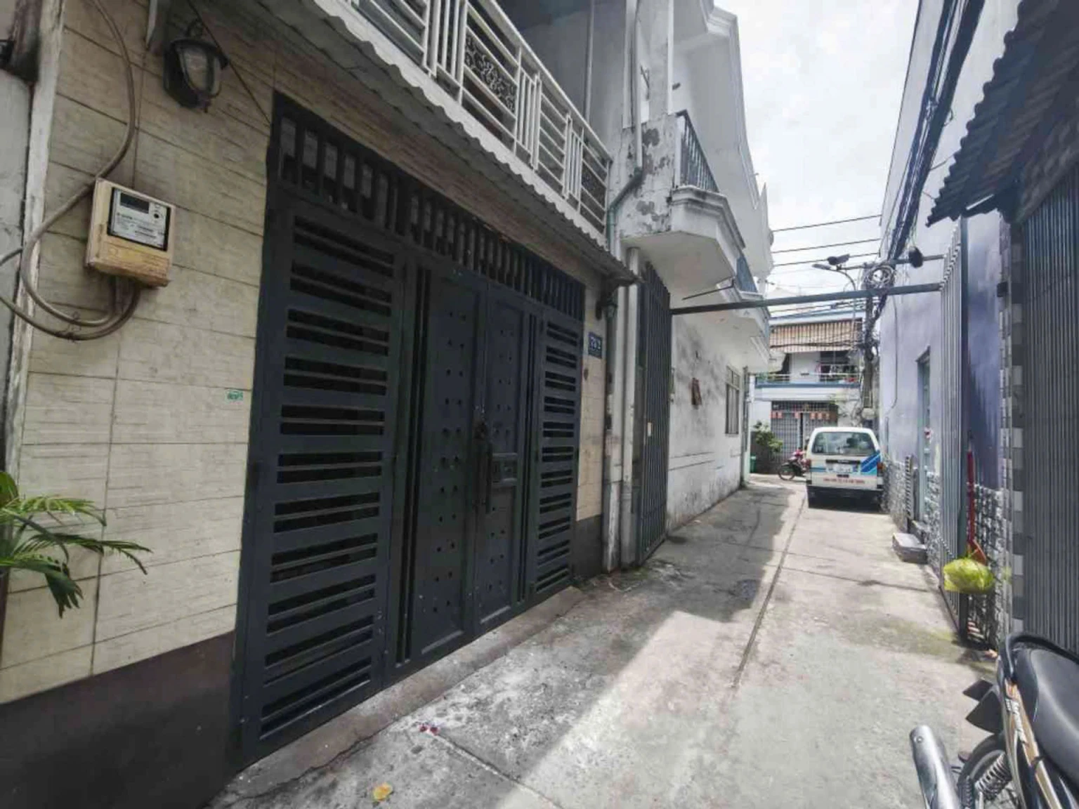 Bán nhà 48m2 Bình Long, Tân Phú, 2 tầng, 2PN, hướng Nam, sổ hồng riêng, giá 4.3 tỷ