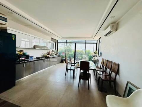 SIÊU PHẨM HOÀNG VĂN THÁI - PHÂN LÔ VIP - 8 TẦNG THANG MÁY - Ô TÔ TRÁNH - NHÀ CỰC ĐẸP - TẶNG FULL NỘI THẤT