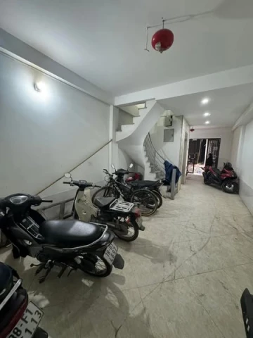 Bán Tòa CCMN mới đẹp ở Triều Khúc Thanh Liệt. Diện tích 60m - 8 tầng Thang máy - Giá chỉ 11.x tỷ.