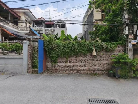 Diện Tích trên sổ  115,5m full thổ cư Mặt  Tiền 5,88 m nở hậu