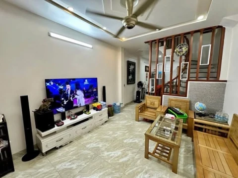 BÁN NHÀ MỸ ĐÌNH 20 M RA Ô TÔ