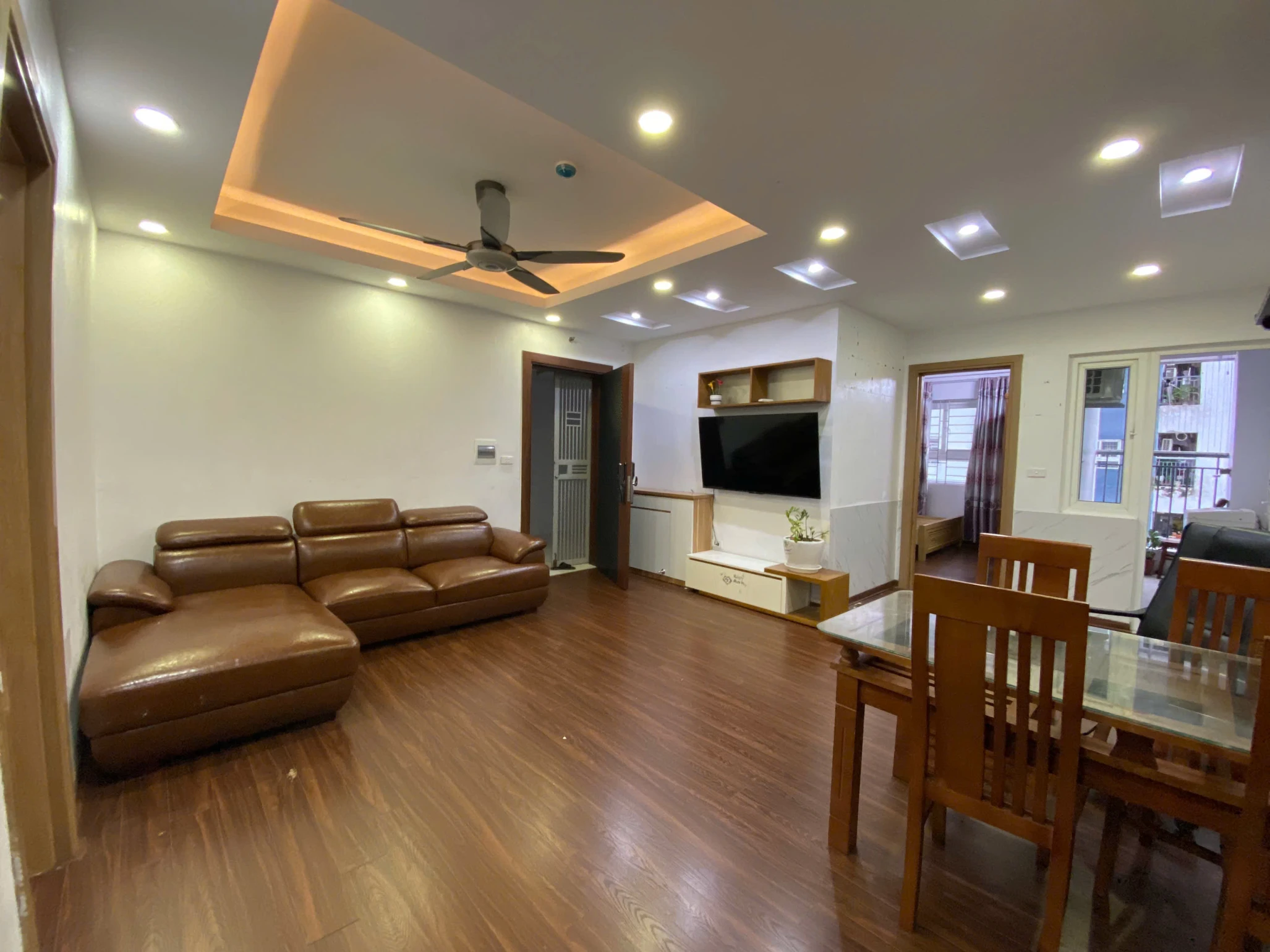 Chỉ 3,2x tỷ sở hữu ngay căn hộ 70m2, tầng 10, khu 3 toà cũ B1.4 chung cư Thanh Hà. Chỉ 3,2x tỷ sở hữu ngay căn hộ 70m2, tầng 10, khu 3 toà cũ B1.4 chung cư Thanh Hà.