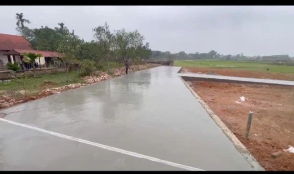 - GIÁP BÁT NHÀ ĐẸP ,FULL NỘI THẤT, ĐỦ CÔNG NĂNG, TRỌN TIỆN ÍCH