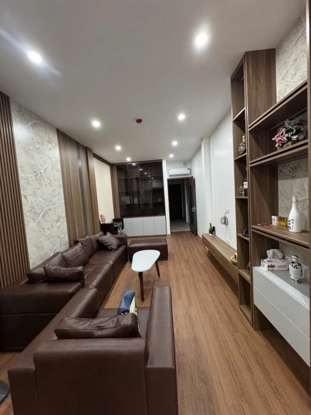 BÁN NHÀ HOÀNG CẦU – THANG MÁY – 5 TẦNG – 56M² – NHÀ MỚI Ở NGAY – 1X,5 TỶ