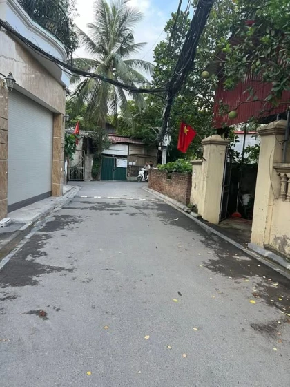 LÀNG CHÀI VONG LA LÔ GÓC -  ĐẤT Ô TÔ VÀO TẬN TRONG NHÀ  - 60M - MT 5,4M- GIÁ TỐT  - CHỦ CẦN TIỀN CẦN BÁN GẤP LÀNG CHÀI VONG LA LÔ GÓC -  ĐẤT Ô TÔ VÀO TẬN TRONG NHÀ  - 60M - MT 5,4M- GIÁ TỐT  - CHỦ CẦN TIỀN CẦN BÁN GẤP