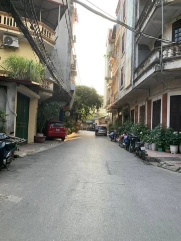 NGÕ 106 HOÀNG QUỐC VIỆT (không qua sàn) - LÔ GÓC - 17.5 TỶ