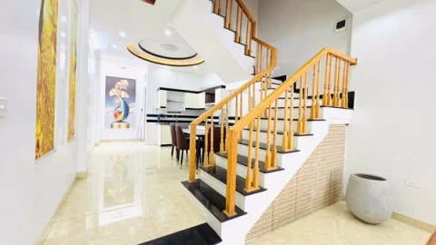 Nhà phố Trực Cát Aeon Maill Ô Tô Đỗ Cửa hoặc để trong nhà giá chỉ loanh quanh hơn 4 tỷ