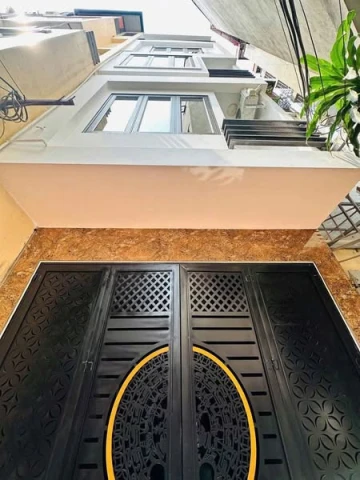 Bán nhà Trần Quốc Vượng, Cầu Giấy, Nhà đẹp hiện đại, Nội thất đẹp, Ô tô cách nhà 80m , 30m2, 5 tầng 7,8 tỷ