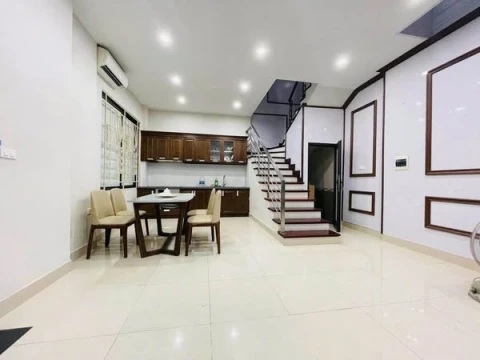 TRUNG TÂM ĐỐNG ĐA - HIẾM - SỔ VUÔNG A4 - NGÕ THÔNG THOÁNG