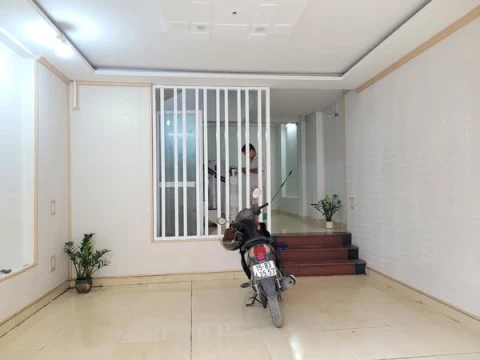 Bán Nhà 4 tầng dân Xây độc lập Trung Lực Hải An Hải Phòng, oto đỗ cửa, giá 3.36 tỷ.