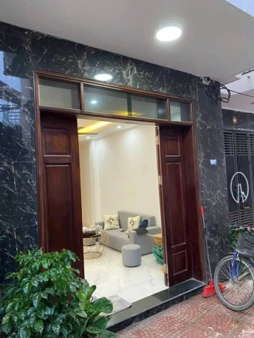 Nhà đẹp SIÊU RẺ gần chợ tại Vân Côn