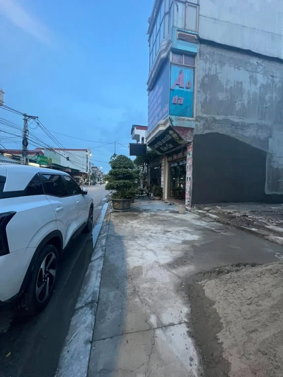 Đất mặt phố kinh doanh