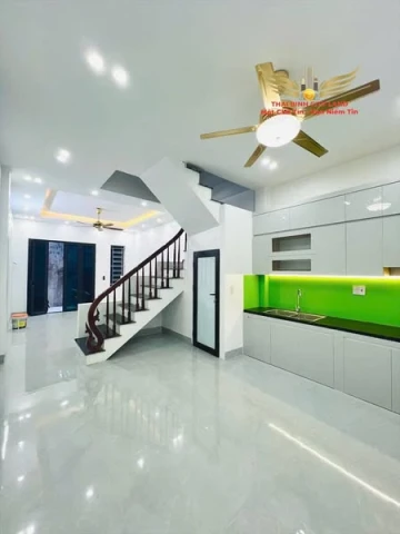 Cần bán nhanh căn nhà 3 tầng xây mới tại ngõ 185 Lý Bôn, Tiền Phong, Thái Bình