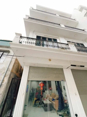 Nhà ô tô đỗ cửa giá như ngõ xe máy căn 4 tầng ,siêu hiếm dt ~40m, phong thuỷ phát lộc