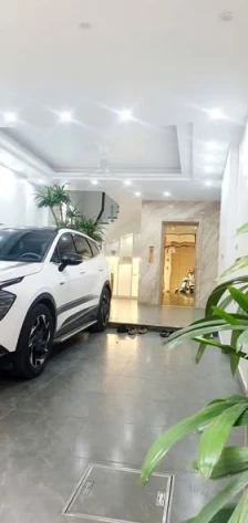 1 nhà ra phố, Kim Giang - Hoàng Mai, 6 tầng thang máy.