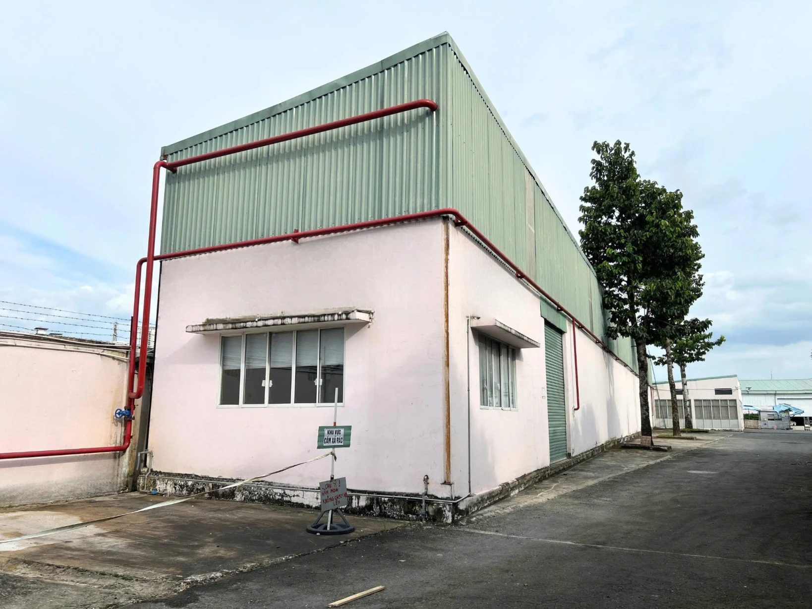 Kho tam bình 400m2 đầy đủ pccc và công năng