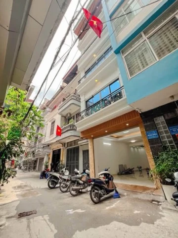 Cần chuyển nhượng căn nhà tại Hoàng Văn Thái, Thanh Xuân