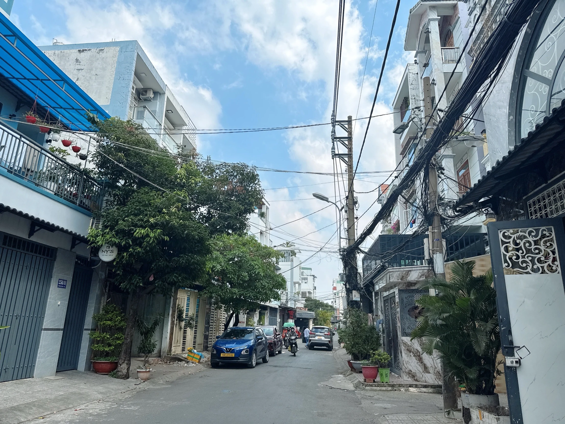 Bán nhà Gò Vấp, Phan Huy Ích, gần Emart, 42M², 3 tầng, full NT nhà đẹp ở ngay, 5.96 tỷ TL