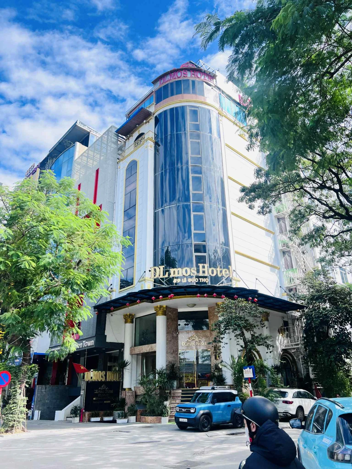 KHÁCH SẠN 10 TẦNG MỸ ĐÌNH - LÔ GÓC CỰC HIẾM - DOANH THU 6 TỶ/NĂM - BÁN NHANH