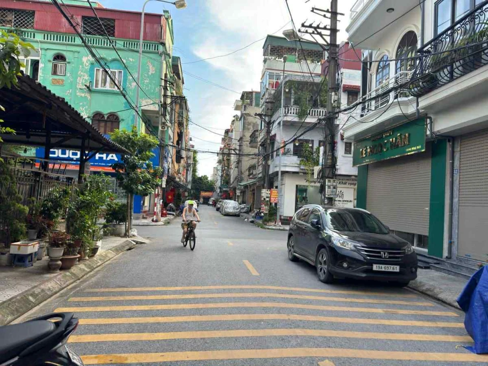 SIÊU PHẨM PHÂN LÔ CẦU GIẤY – 58M – MT 5M – 5 TẦNG – Ô TÔ ĐỖ NGÀY ĐÊM – KINH DOANH ĐỈNH