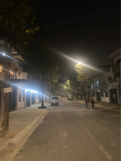 Mặt phố Trần Thánh Tông.