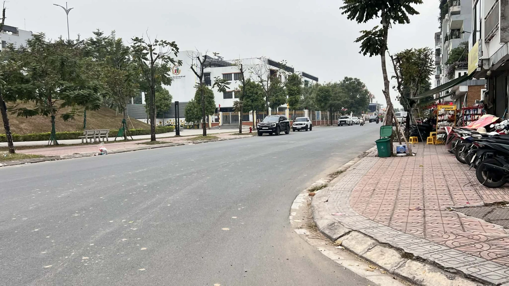 Liền kề Ngọc Thuỵ view vườn hoa, 140m x 7 tầng, MT 8m, vỉa hè rộng, đường trước nhà 10m