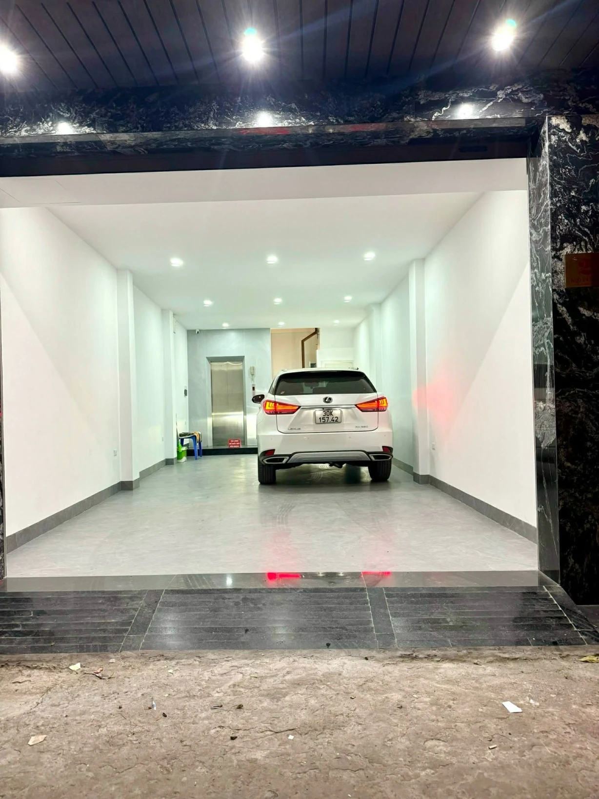 nhà đẹp Ngọc Lâm, 60m x 7tầng, lô góc, thang máy, gara ôtô, kinh doanh, full nội thất