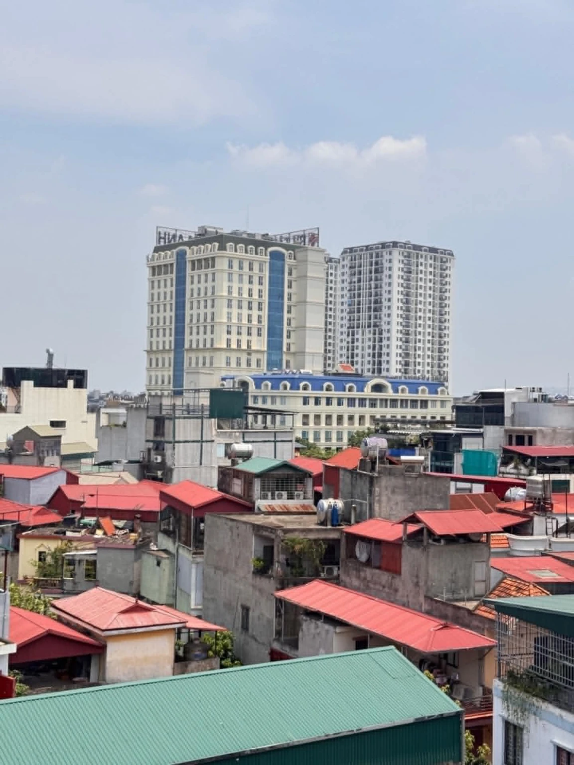 Chung cư mini Hoàng Như Tiếp, 8 tầng, sát bệnh viện Tâm Anh, dòng tiền 1 tỷ/năm