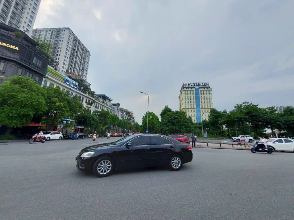 Liền kề lô góc HC Golden Hồng Tiến, 130m,MT 7.5m, sát bệnh viện Tâm Anh, lô góc, 3 thoáng, kinh doanh ngày đêm