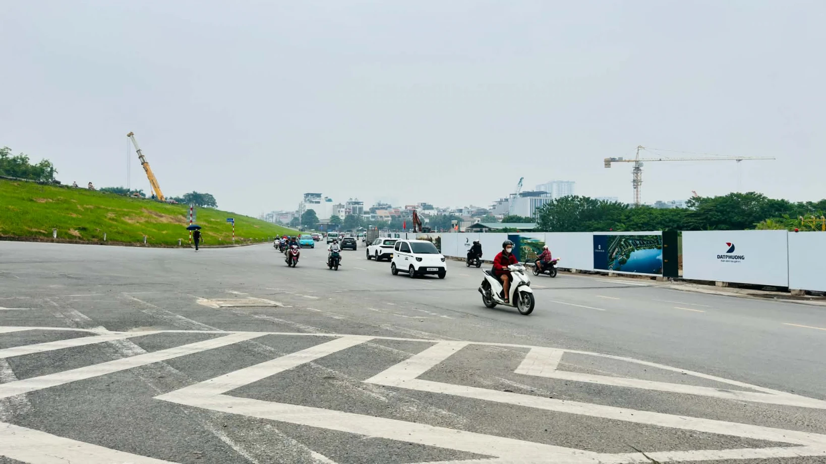 bán nhà số 6 Cổ LInh, 1 mặt ngõ ôtô, 80m, mặt tiền 5.5m, vỉa hè đá bóng, quy hoạch ổn định