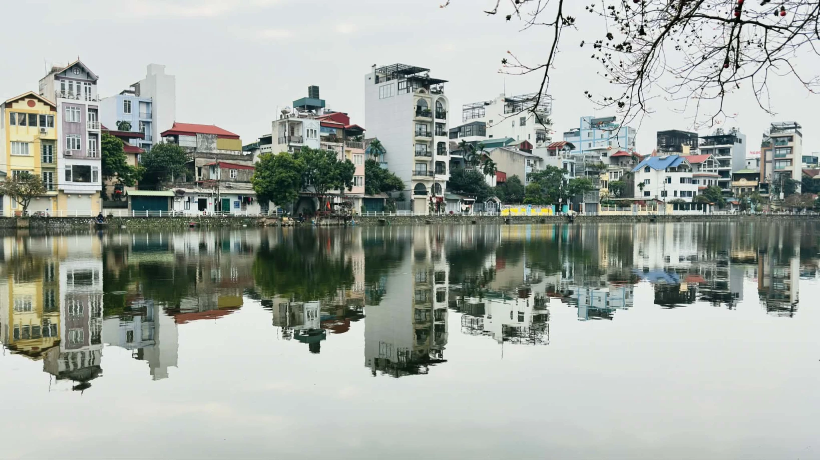 nhà đẹp Bồ Đề, lô góc, view hồ, vỉa hè, ôtô dừng đỗ ngày đêm
